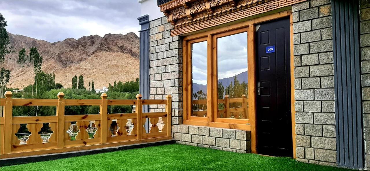 Ladakh Country Inn Leh Buitenkant foto